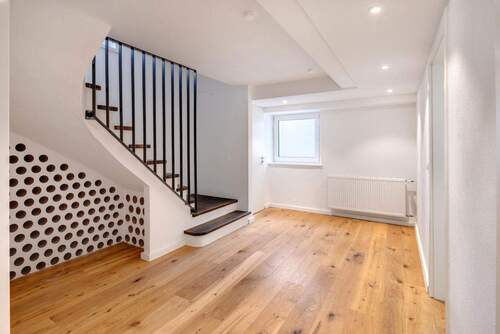 Aufgang Erdgeschoss - 