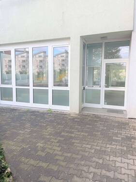 Eingang - Etagenwohnung mit 201,00 m&sup2; in Wasseralfingen zum Kaufen