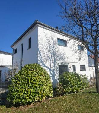 Ansicht Eingangsbereich - Attraktives Einfamilienhaus in ruhiger Lage