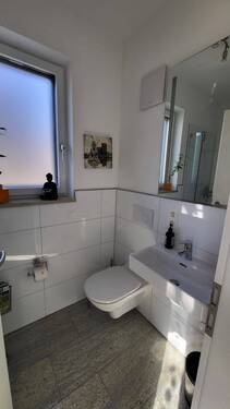 Gäste-WC - 5 Zimmer Einfamilienhaus in Regensburg