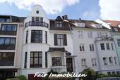 Hausansicht - 4 Zimmer Etagenwohnung zur Miete in Bremen