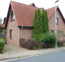 Kleinere Doppelhaushälfte mit Terrasse und Stellplatz im Nordosten Lehrtes