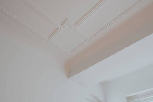 Musterfoto Stuck - 2 Zimmer Etagenwohnung zum Kaufen in Berlin