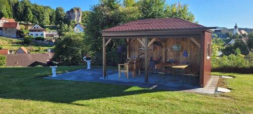 Freisitz mit herrlichem Blick auf die Burgruine - 