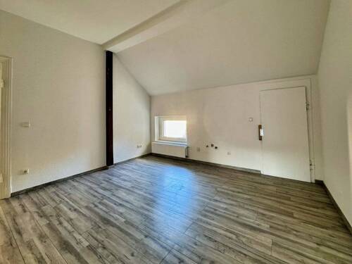 Zimmer 2 Türen DG - 