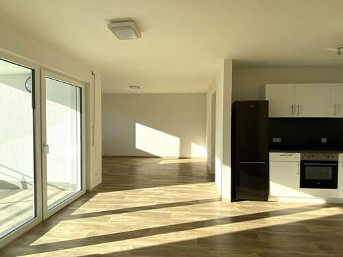 Wohnbereich - Etagenwohnung mit 65,80 m&sup2; in Göggingen zum Kaufen