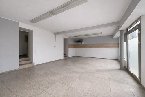 Zugang zu den Nebenflächen - 