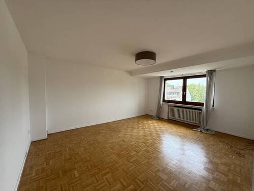 Bild 1 - Schöne Zwei-Raum-Wohnung mit Wohnküche mitten in Rüttenscheid!
