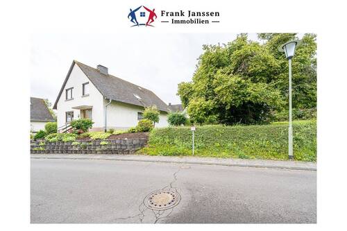 18335 Außenansicht - Freistehendes Ein-Zweifamilienhaus in Top-Lage in Wittlich-Lüxem - ruhiges Wohngebiet, aber zentral
