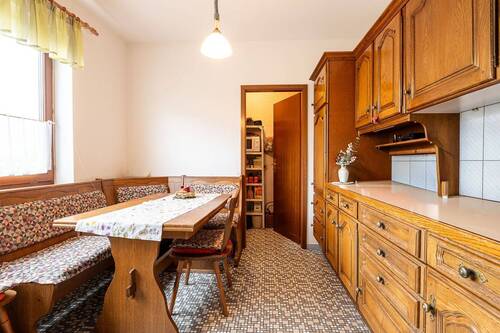 18335 Küche - 6 Zimmer Mehrfamilienhaus, Wohnhaus zum Kaufen in Wittlich