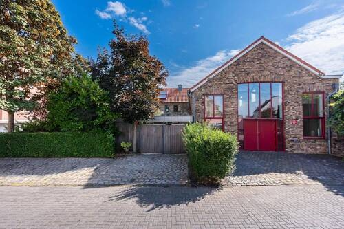 Hausansicht - 6 Zimmer Einfamilienhaus zum Kaufen in Köln