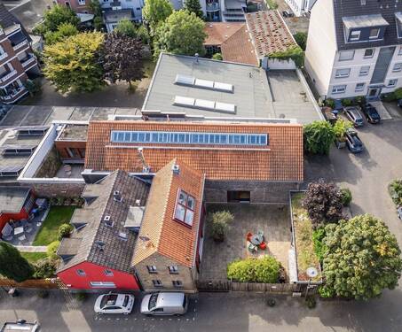 Hausensemble aus der Vogelperspektive - Einfamilienhaus mit 305,00 m² in Köln zum Kaufen