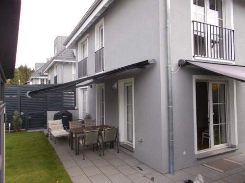 Terrasse u. 2 Markisen - 