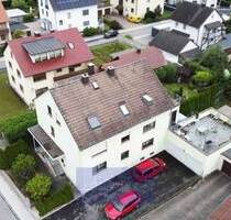 8 ZIMMER MAISONETTE - TERRASSENWOHNUNG FÜR DIE GROSSE FAMILIE - DOPPELGARAGE - GARTEN - DACHTERRASSE - EBK - Adelsdorf