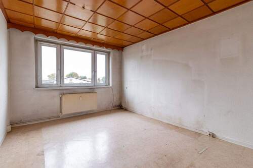 Schlafzimmer - 5 Zimmer Mehrfamilienhaus, Wohnhaus zum Kaufen in Salzwedel