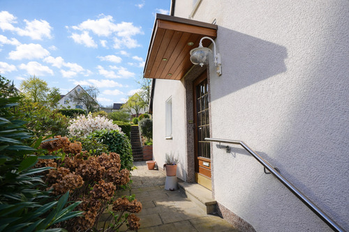 Hauseingang - 6 Zimmer Doppelhaushälfte zum Kaufen in Hagen