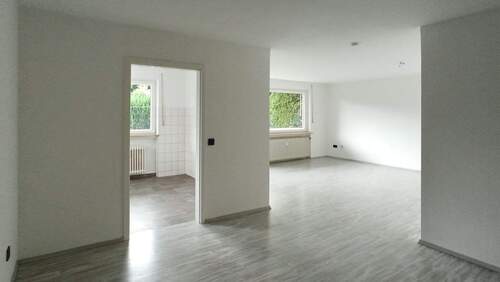 Flur - Etagenwohnung mit 95,00 m² in Kassel zur Miete