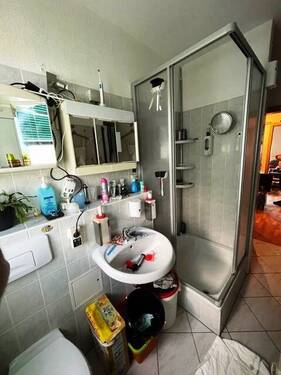 Bad 1 - 3 Zimmer Etagenwohnung zum Kaufen in Plauen