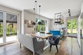 Lichtdurchflutetes Wohn-Esszimmer - 