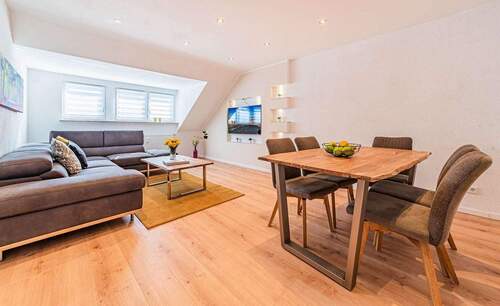 Wohnzimmer - 3 Zimmer Etagenwohnung zur Miete in Frankfurt am Main