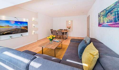 Wohnzimmer - Etagenwohnung mit 75,00 m² in Frankfurt am Main zur Miete