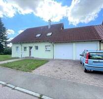 Gepflegte und helle Erdgeschosswohnung inkl. moderner EBK und Garage sowie Gemeinschaftsgarten - Rot am See