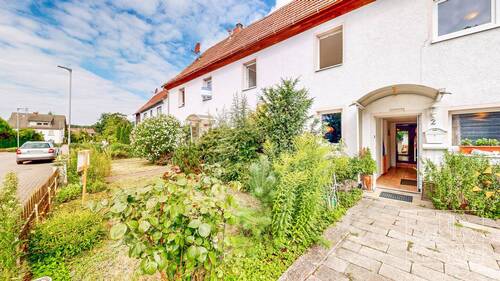 Haus-Nr. 2 - Vorgarten-Eingang - 