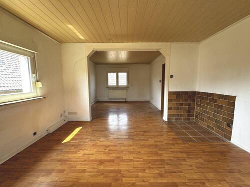 Wohn & Esszimmer - 7 Zimmer Doppelhaushälfte zum Kaufen in Mülheim