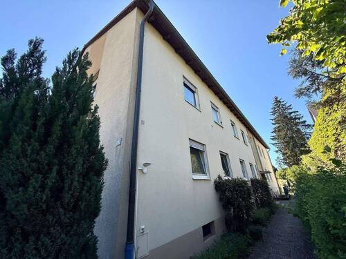 Hausansicht vor Fassadenarbeiten 2 - 