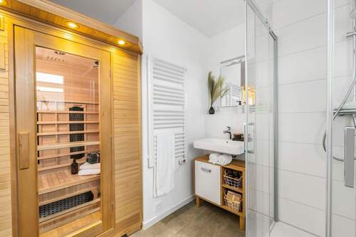 Bad - 3 Zimmer Etagenwohnung in Büsum