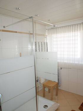 Begehbare Dusche_2(1).jpg - 