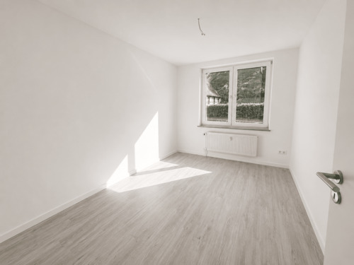 Zimmer - Etagenwohnung mit 90,00 m&sup2; in Dresden zur Miete