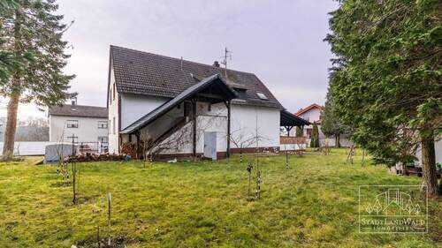 Gartenansicht auf das Haus - 