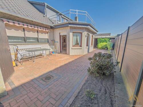 Terrasse - Einfamilienhaus mit 214,00 m&sup2; in Cloppenburg zum Kaufen