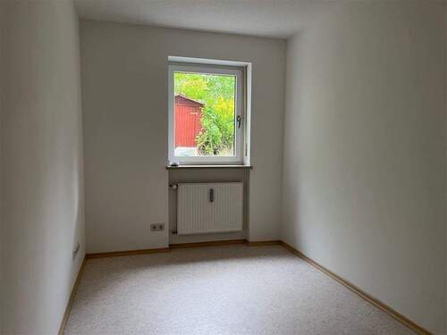 Kind1 - 4 Zimmer Etagenwohnung in Regensburg