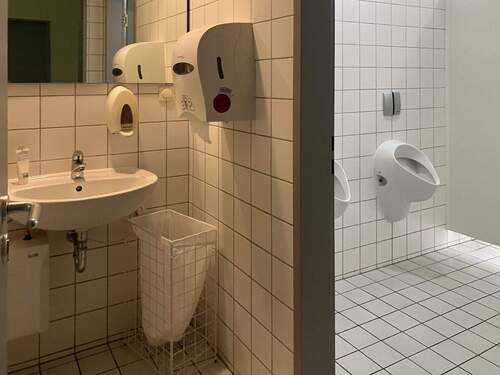 Herren-WC-Raum - 