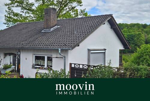 1 - Vermietetes Einfamilienhaus mit Balkon, Terrasse und großem Garten