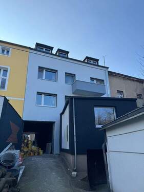 Rückseite mit Anbau - 