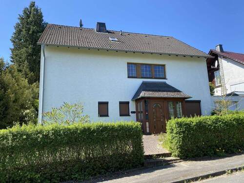 Haupteingang - Familienfr. 1-2 Fam.-Haus in ruhiger Panoramal. von Fuldatal-Simmersh.