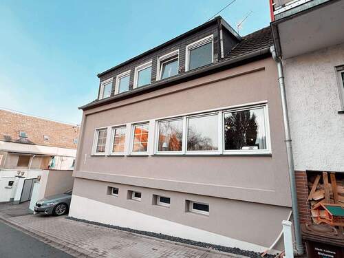 Hausansicht - 5 Zimmer Einfamilienhaus in Koblenz