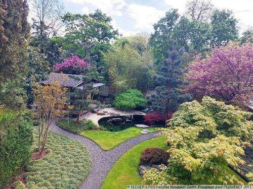 Blick in den japanischen Garten - Etwas Besonderes: Haus mit stilvoll angelegtem japanischen Garten!