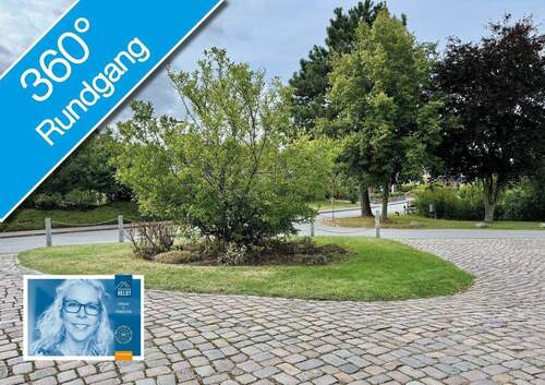 halbrunde Auffahrt mit Kopfsteinpflaster - 