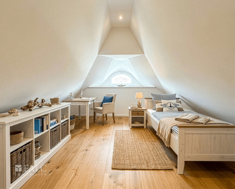 Spitzboden KI generiert - 