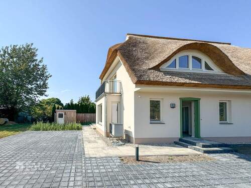 Hauseingang - 4 Zimmer Doppelhaushälfte in Born a. Darß