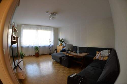 Wohnzimmer - 4 Zimmer Etagenwohnung in Köln