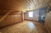 teilw. ausgebautes Dachgeschoss - 