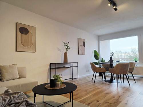 Wohnzimmer - 2 Zimmer Etagenwohnung zum Kaufen in Bremen