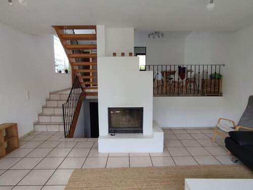 Ansicht Wohnbereich zum Essbereich - Doppelhaushälfte mit 160,00 m&sup2; in Immenstaad am Bodensee zum Kaufen