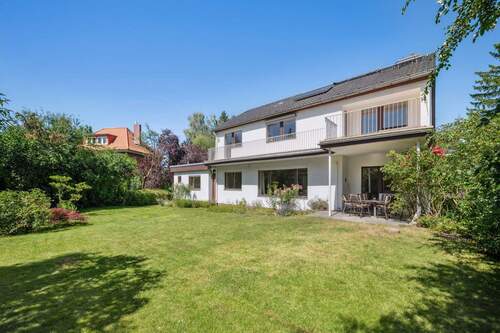 Bild 2 - 8 Zimmer Einfamilienhaus zum Kaufen in Berlin