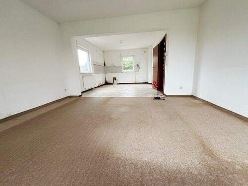 großer Wohnbereich - 5 Zimmer Einfamilienhaus in Dürrröhrsdorf-Dittersbach / Dobra